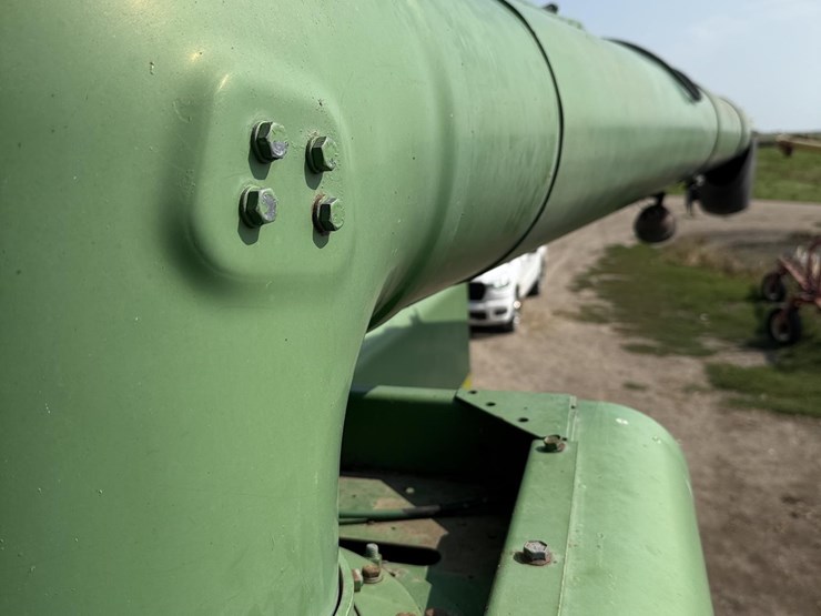 john-deere-8820-image-40