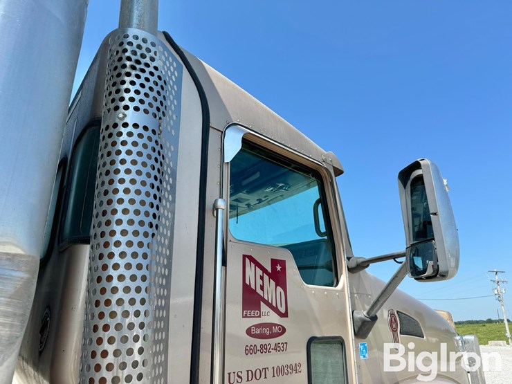 2013-kenworth-t660-image-16
