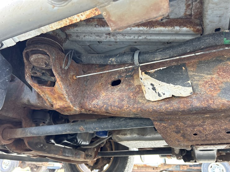 2014-chevrolet-3500-image-29