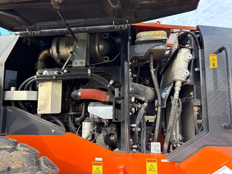 hitachi-zw220-6-image-14