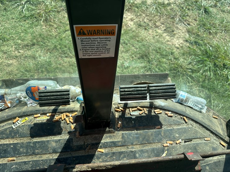 #32155-•-1997-case-international-2188-combine-image-91