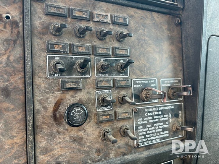 1995-kenworth-t600-image-38