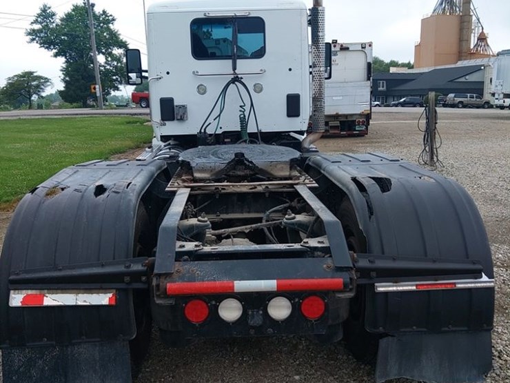 2016-kenworth-t680-image-3