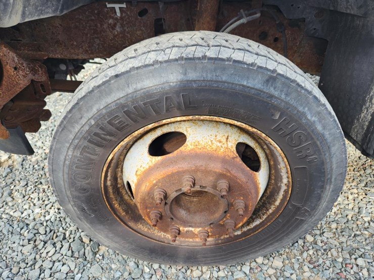 2002-ford-f550-image-60