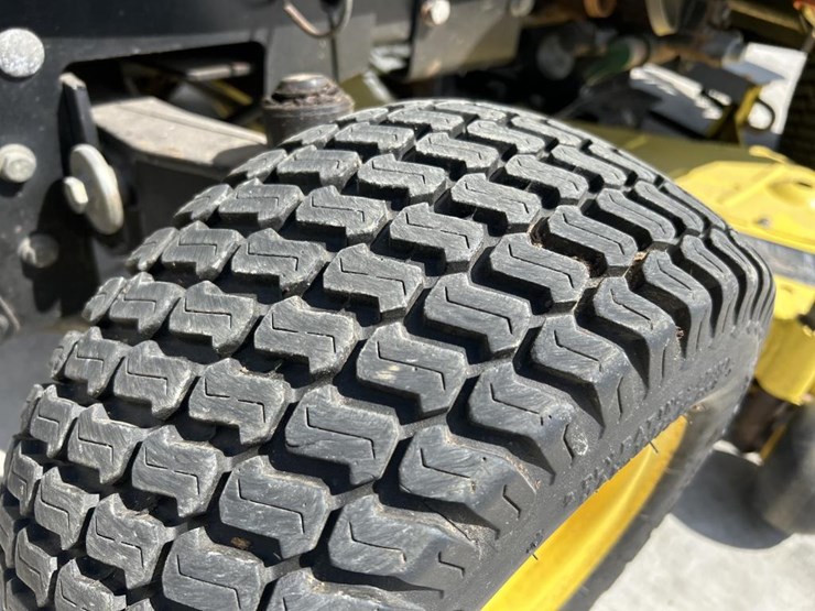 john-deere-425-image-36