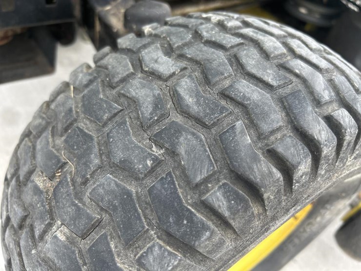 john-deere-l100-image-32