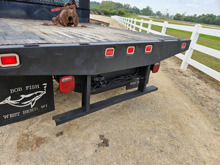 2013-chevrolet-3500hd-image-12