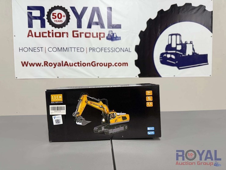 top-rc-11-channel-excavator-image-3