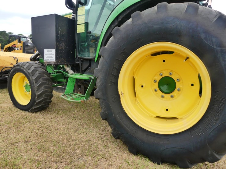 john-deere-4052r-image-9