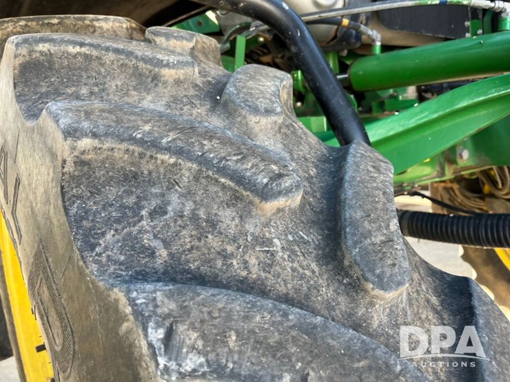 2019-john-deere-r4045-image-25