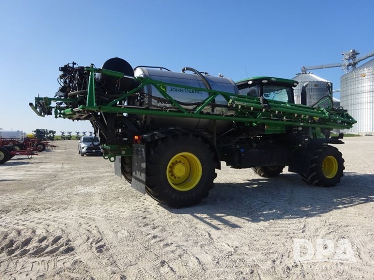 2020-john-deere-f4365-image-21