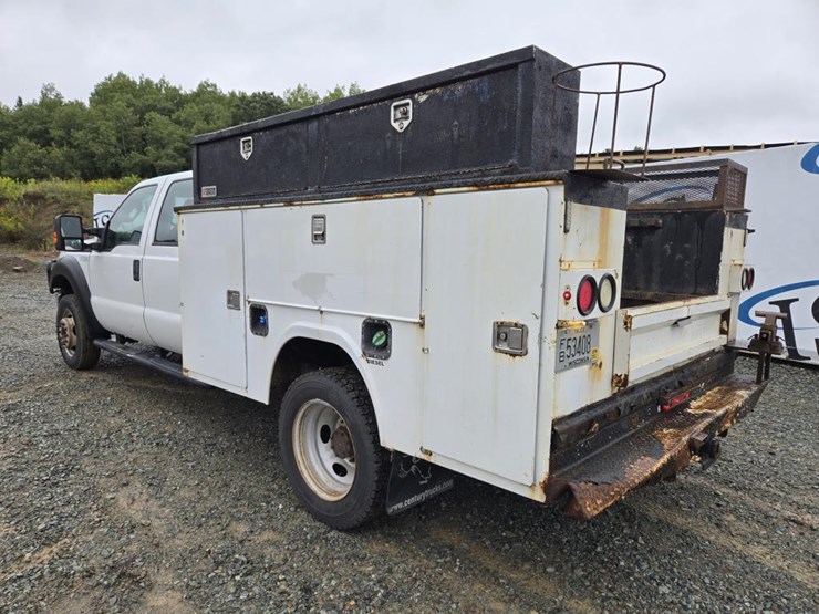 2011-ford-f550-image-3