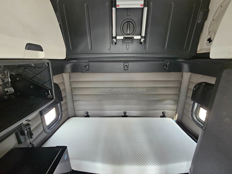 2018-freightliner-cascadia-126-image-69