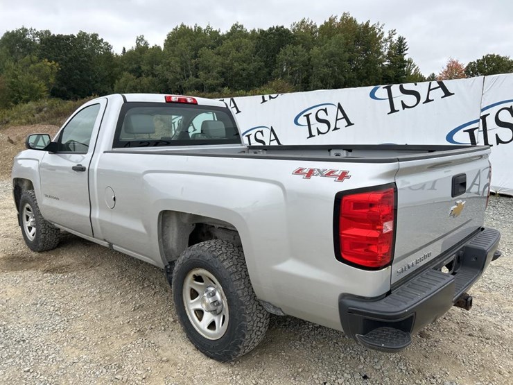 2017-chevrolet-silverado-1500-image-3