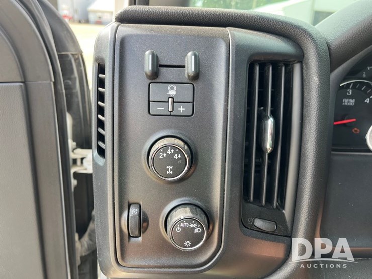 2015-gmc-2500-image-51
