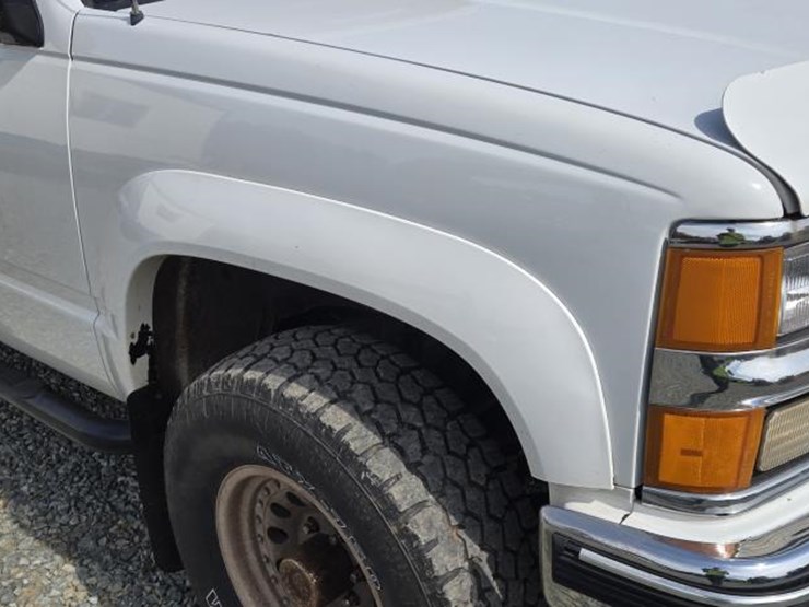 1994-chevrolet-silverado-image-12