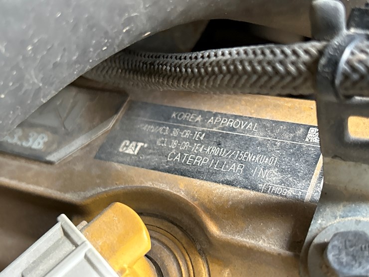 2021-caterpillar-236d3-image-33