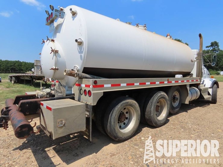 2015-kenworth-t800-image-3