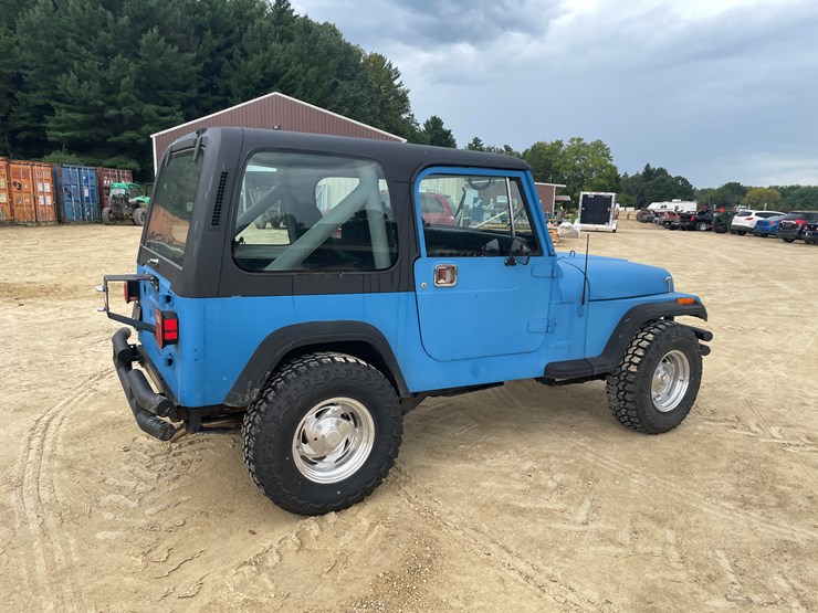 1990-jeep-wrangler-image-5