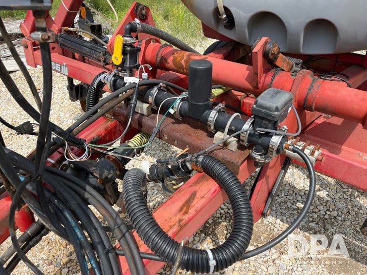 case-ih-2800-image-11