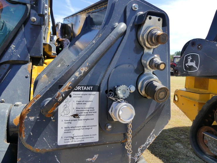 deere-331g-image-11