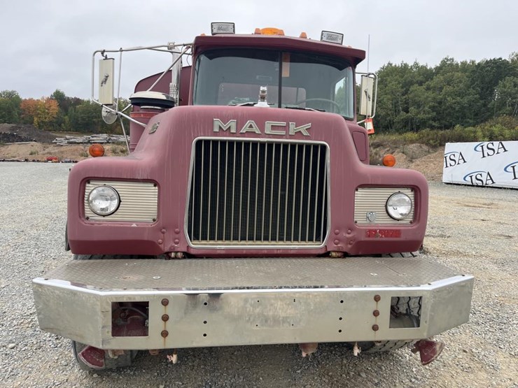 1986-mack-dm686sx-image-8