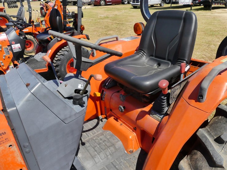 kubota-l3010-image-9