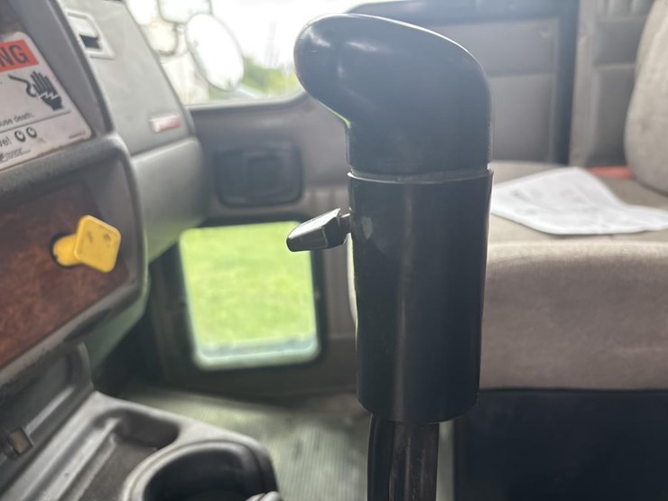 2004-kenworth-t800-image-54