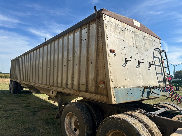 #32158-•-hobbs-42'-t/a-aluminum-hopper-bottom-trailer-vin:-blv-9983-04-image-2