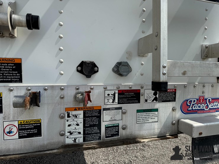 2014-wilson-grain-trailer-image-15