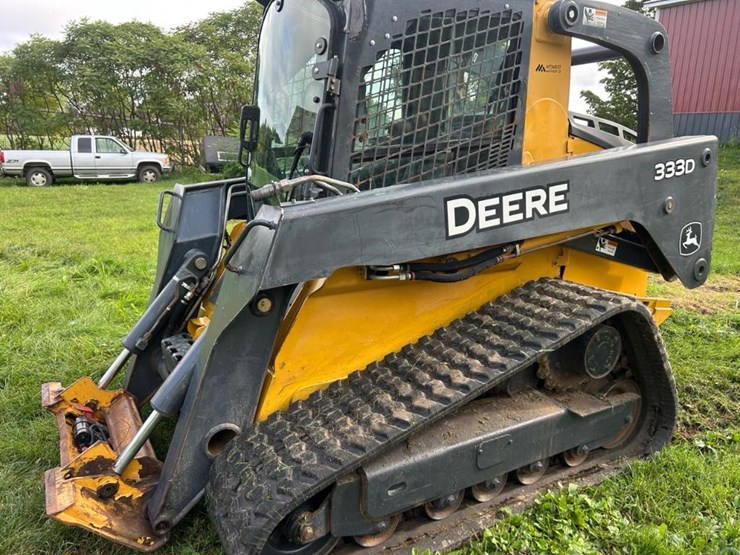 2012-deere-333d-image-19