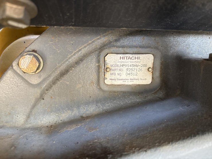 2014-deere-380g-lc-image-17