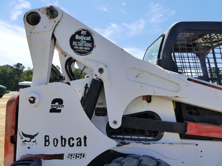 2012-bobcat-s850-image-6