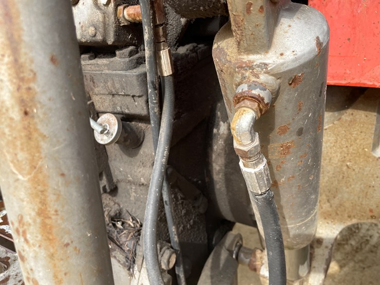 massey-ferguson-2705-image-51