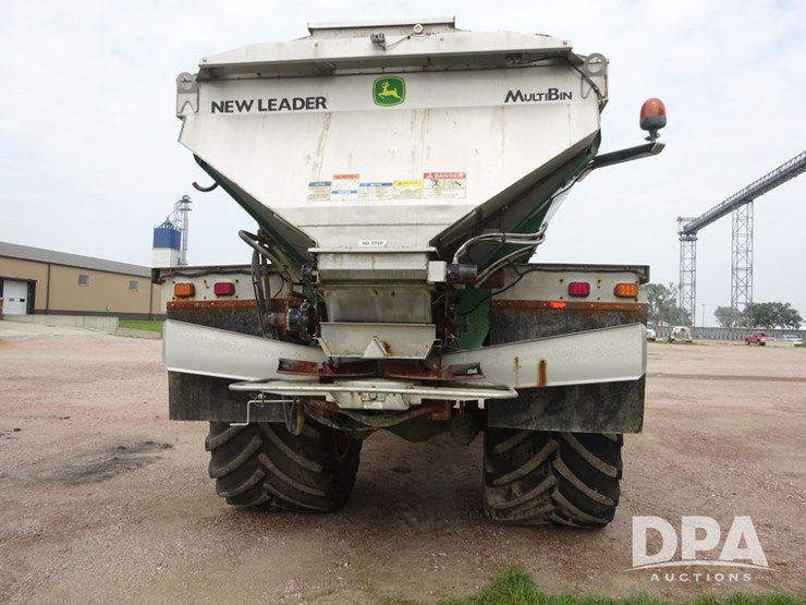 2019-john-deere-f4365-image-31