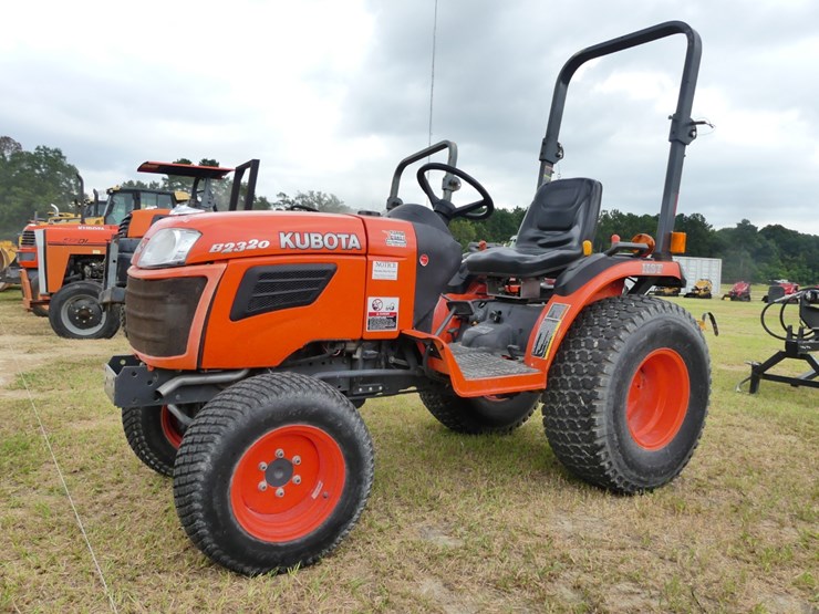 2014-kubota-b2320-image-1