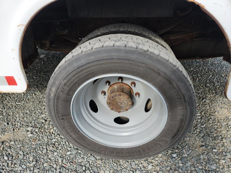 2002-ford-f550-image-62
