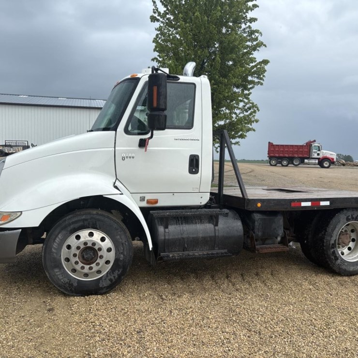 2005 INTERNATIONAL 8600