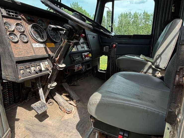 1995-kenworth-t800-image-16