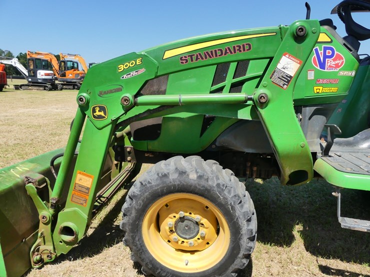 john-deere-3025e-image-8