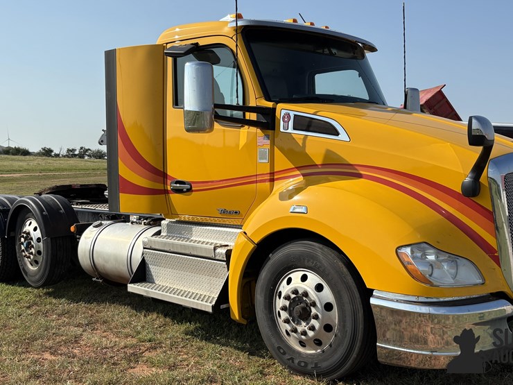 2020-kenworth-t680-image-3