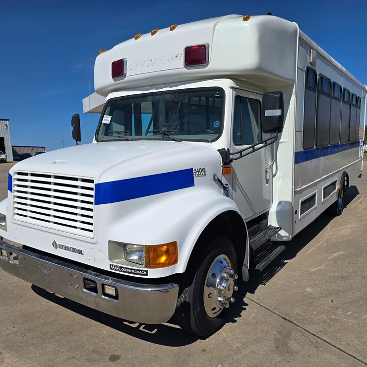 1999 INTERNATIONAL 3400