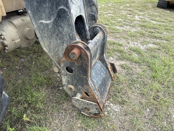 caterpillar-th407c-image-10