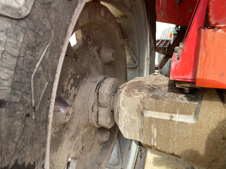 massey-ferguson-2705-image-59
