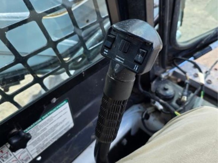2008-bobcat-s175-image-20