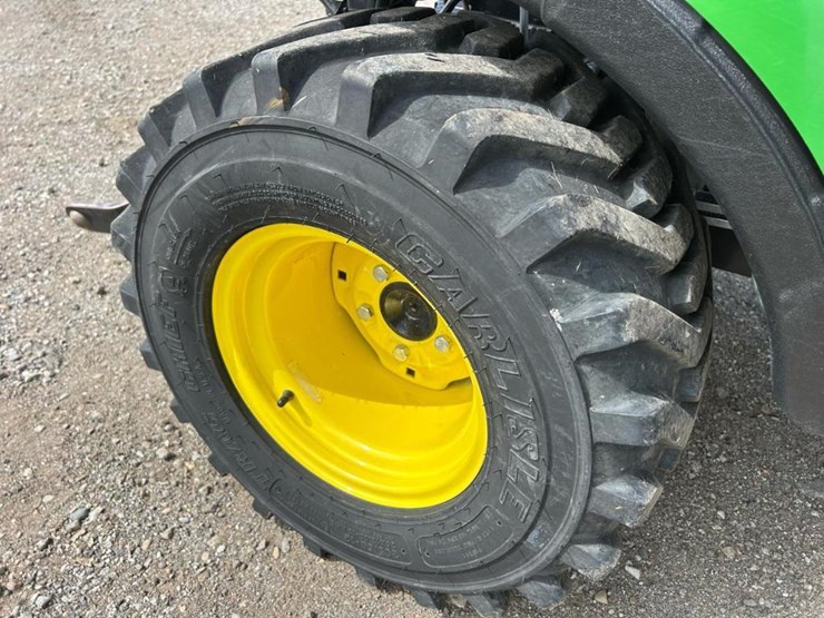 2020-john-deere-1023e-image-33