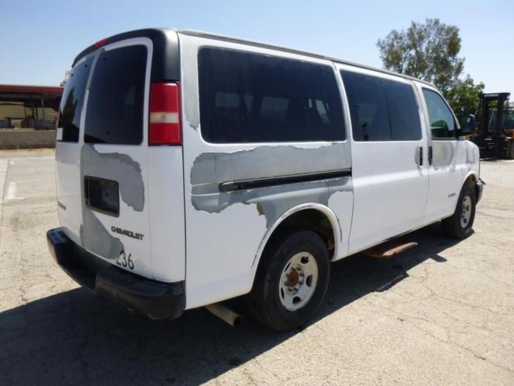 2003-chevrolet-express-2500-image-4