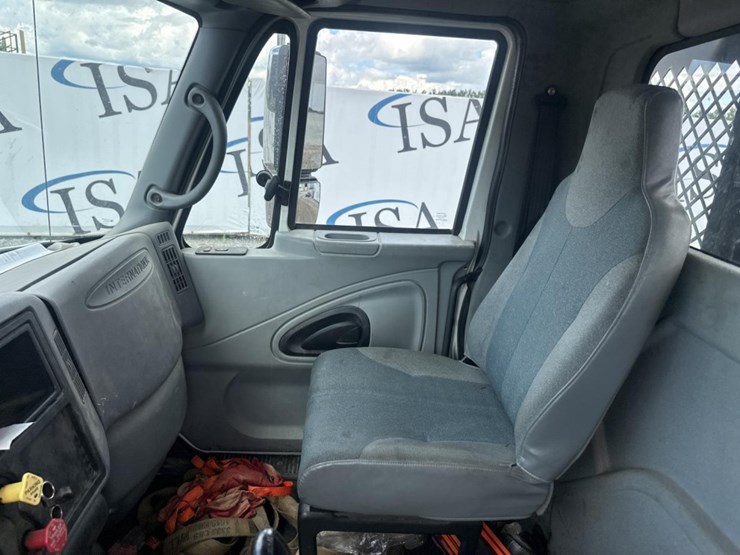 2005-international-durastar-4200-image-35
