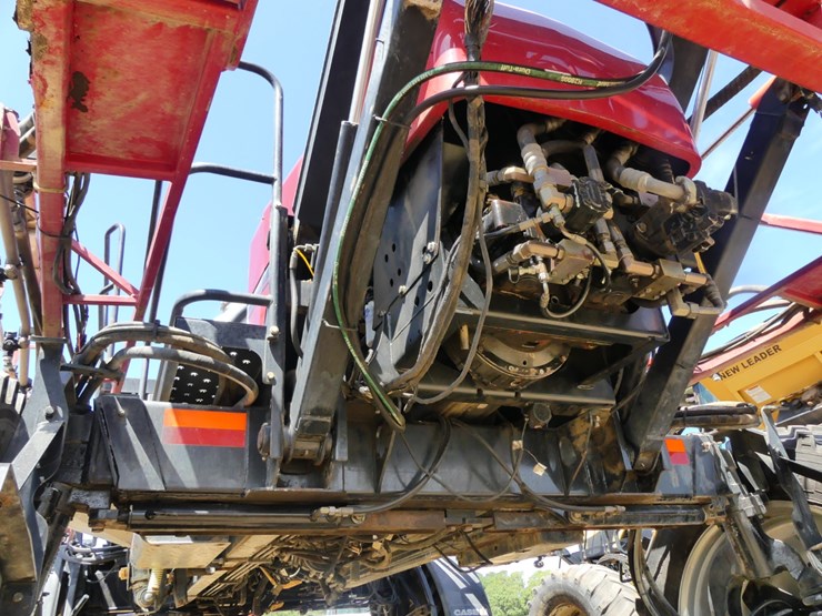 case-ih-patriot-3250-image-10