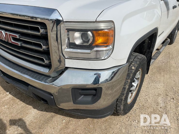 2015-gmc-2500-image-24